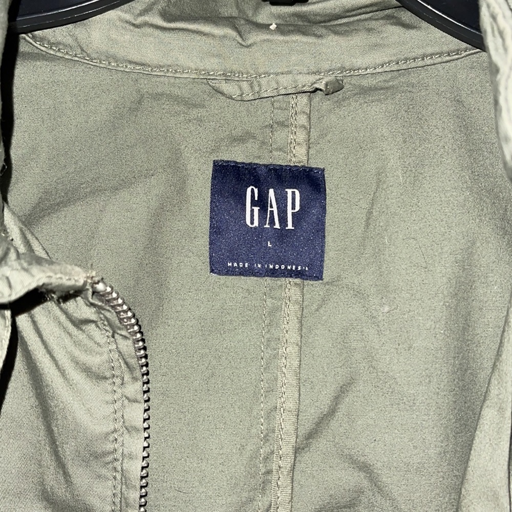 Army Green Gap Utility Jacket Size L. - image 3